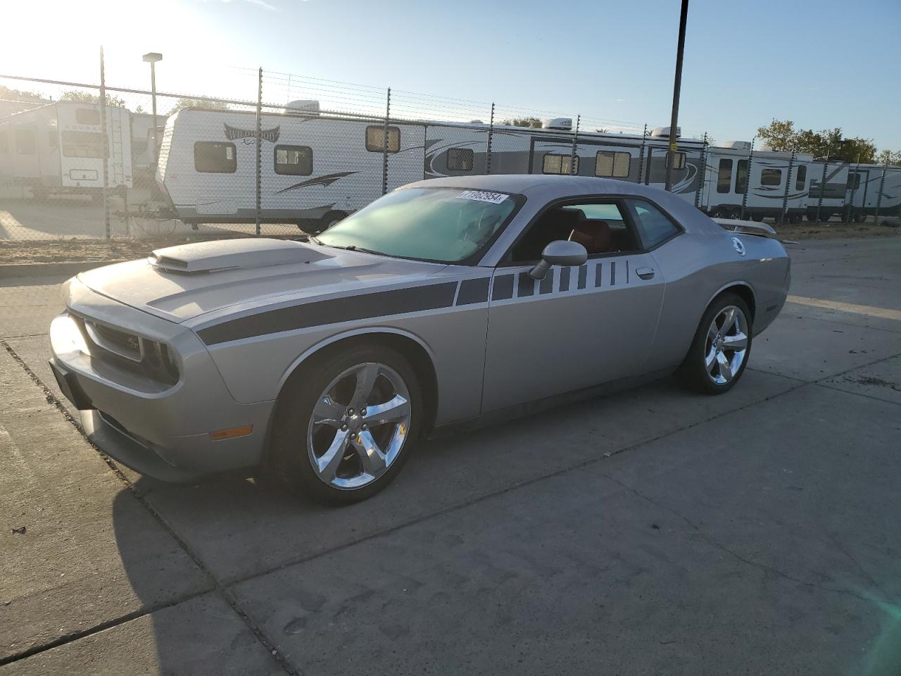 DODGE CHALLENGER 2013