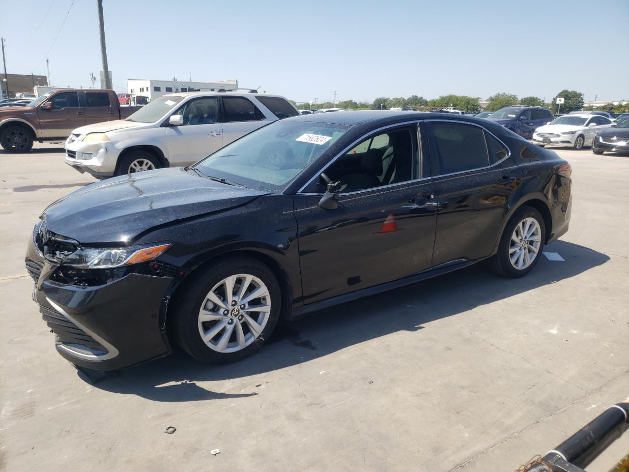 TOYOTA CAMRY LE 2022