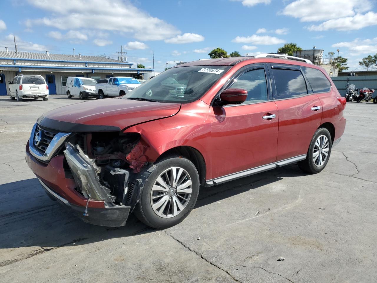 NISSAN PATHFINDER 2017