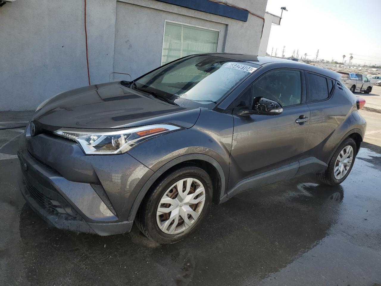 TOYOTA C-HR XLE 2019