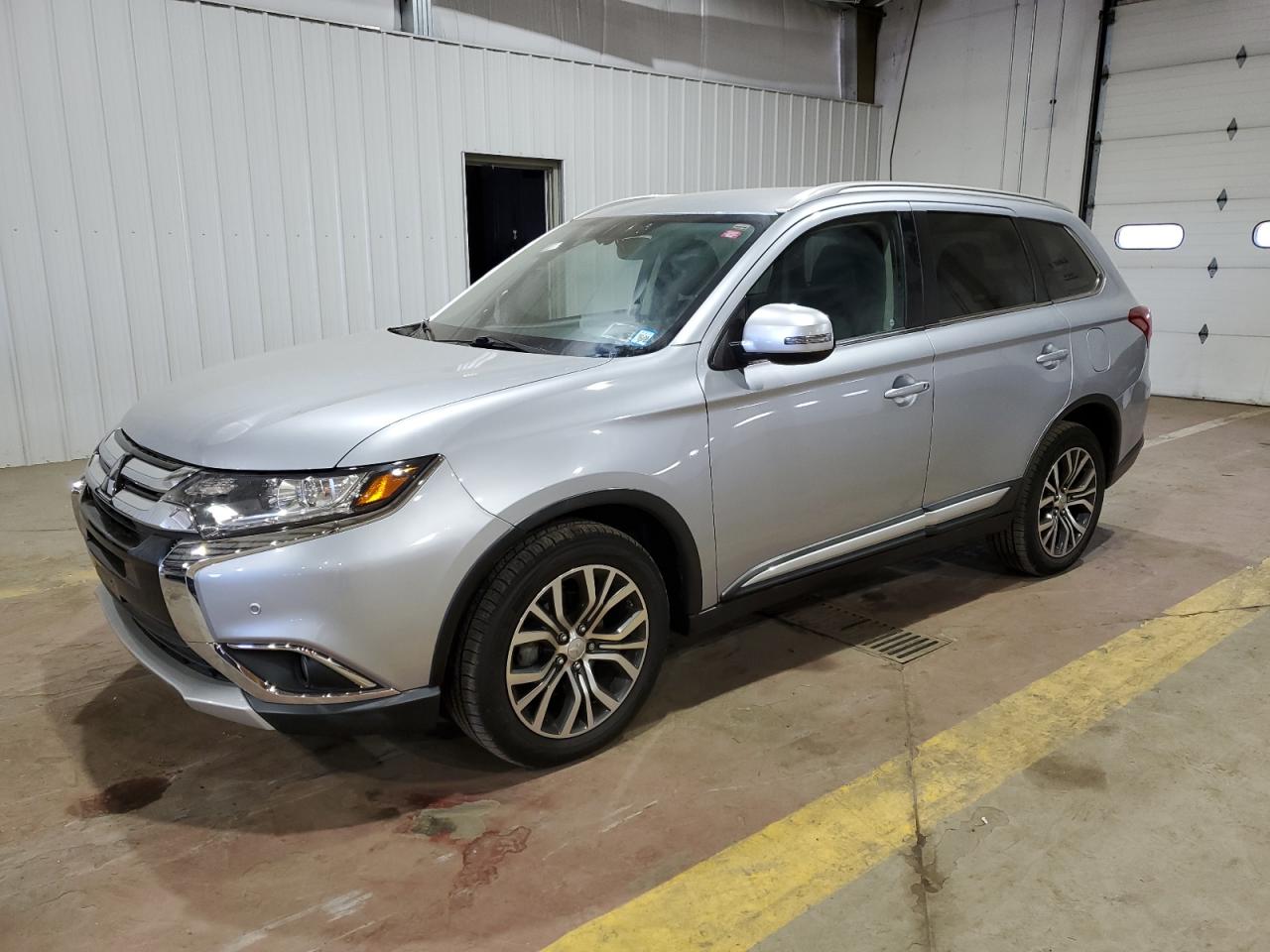 MITSUBISHI Outlander 2017