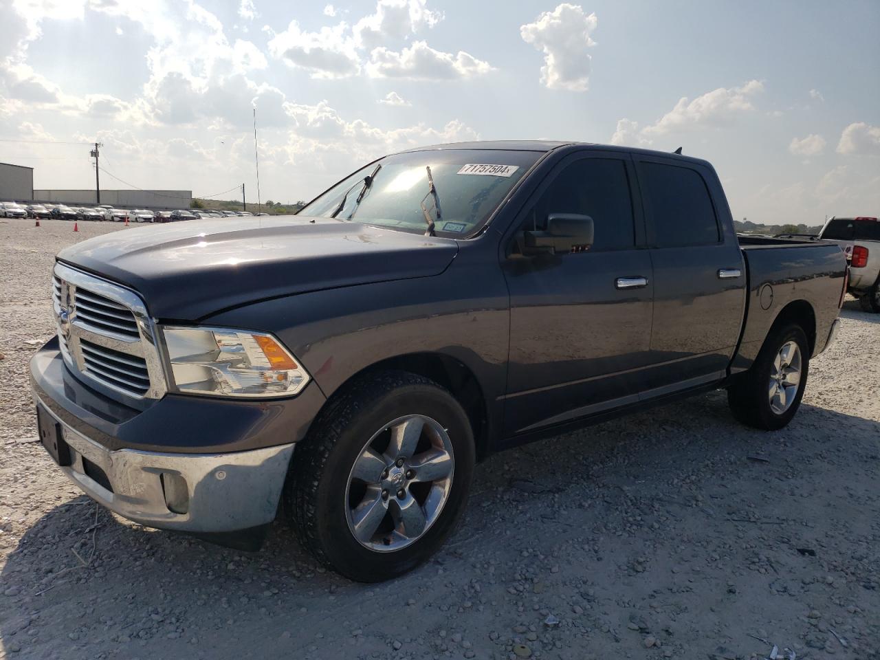 RAM 1500 SLT 2016