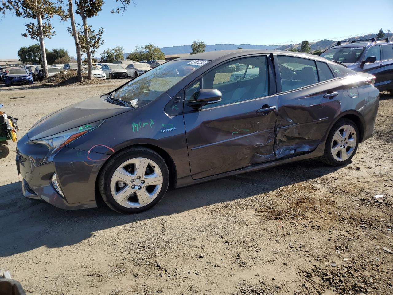 TOYOTA PRIUS 2018