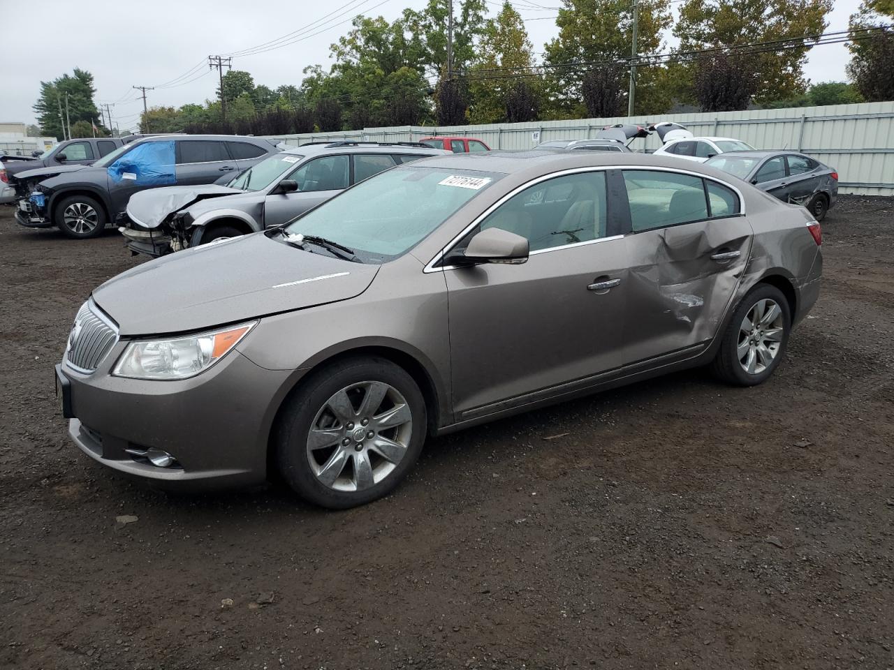 BUICK Lacrosse C 2011