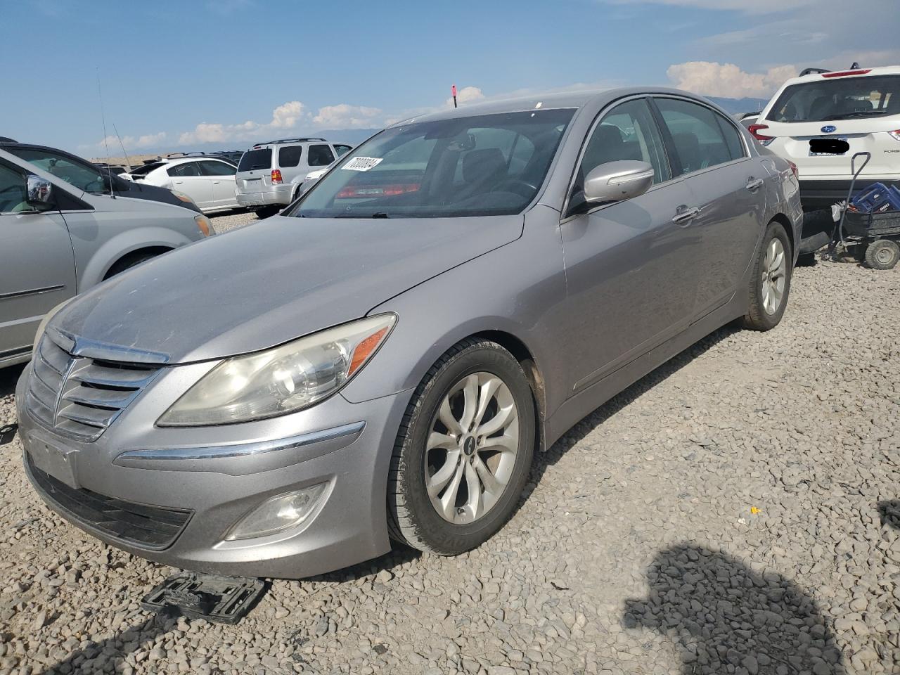 HYUNDAI Genesis 3. 2012