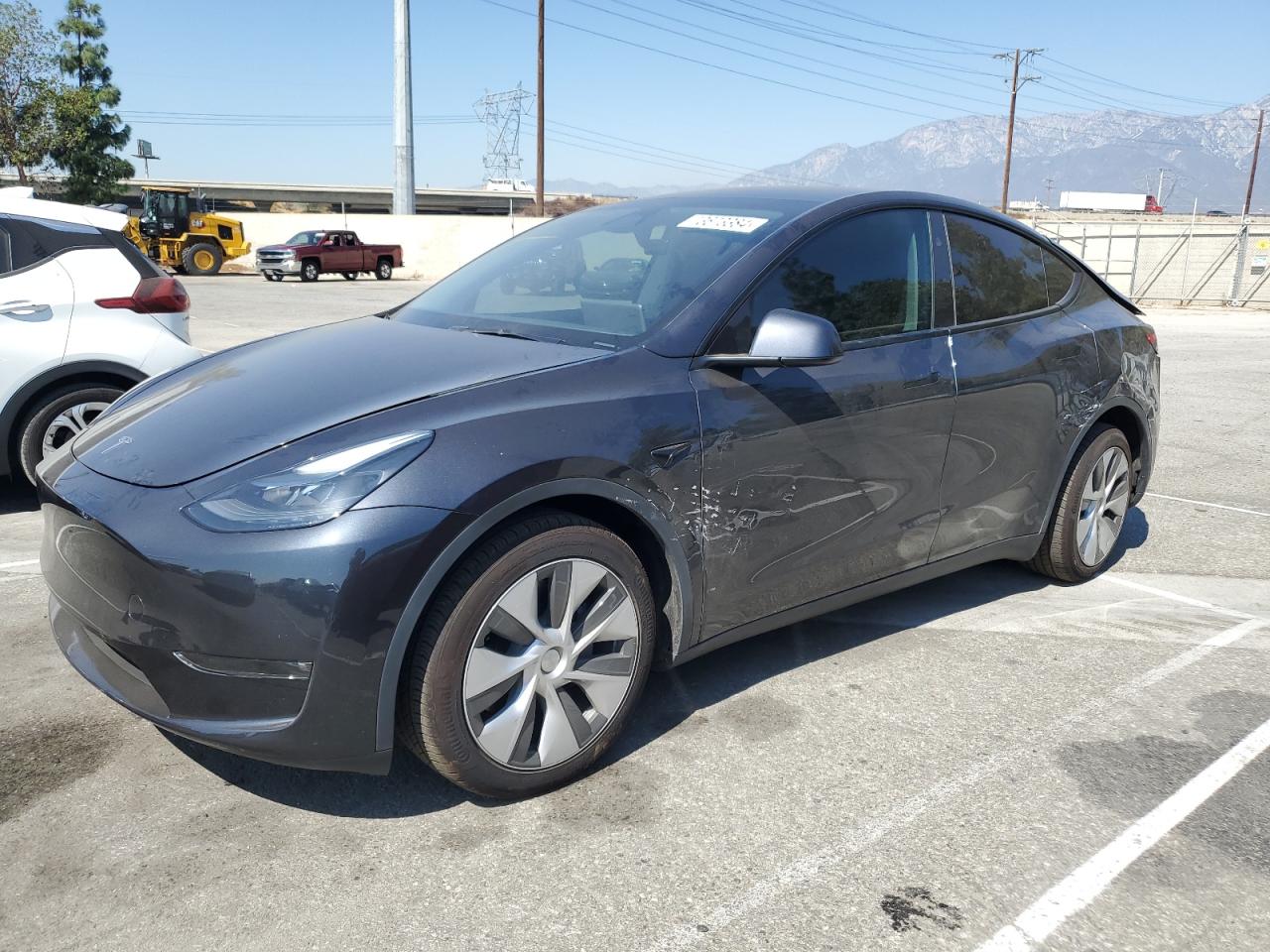 TESLA Model Y 2024