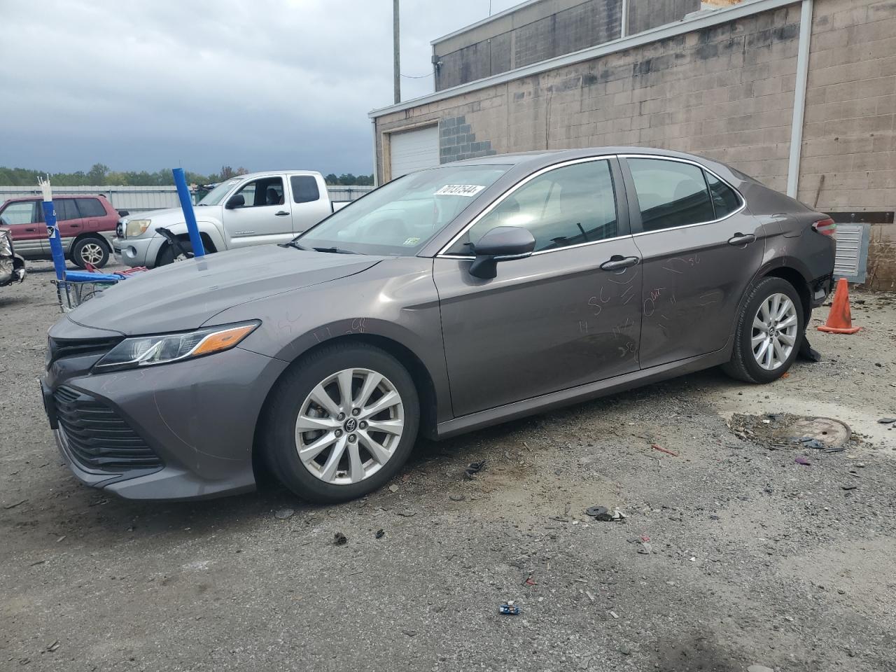 TOYOTA CAMRY LE 2020