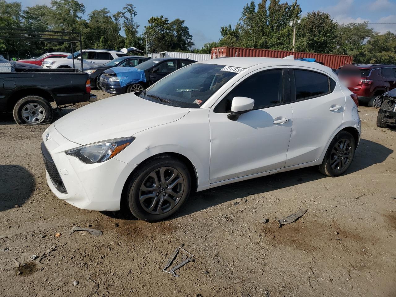 TOYOTA Yaris Le 2020