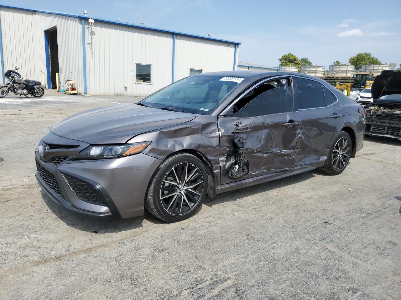 TOYOTA CAMRY 2023