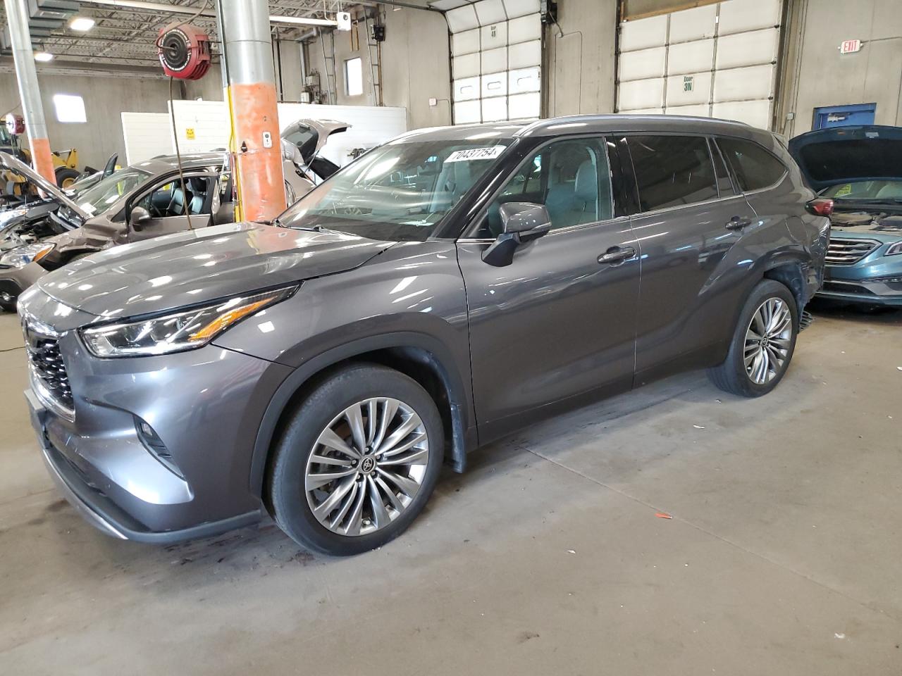 TOYOTA HIGHLANDER 2022