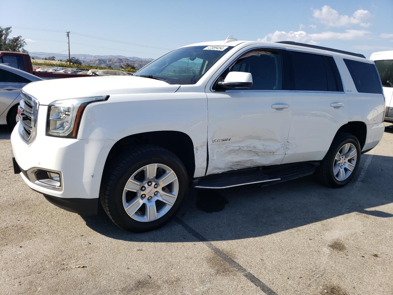 GMC YUKON SLE 2017