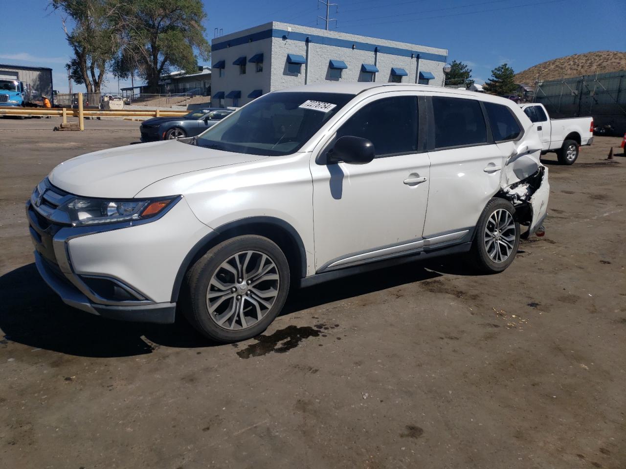 MITSUBISHI OUTLANDER 2017