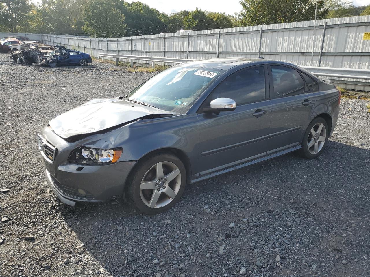 VOLVO S40 T5 2009
