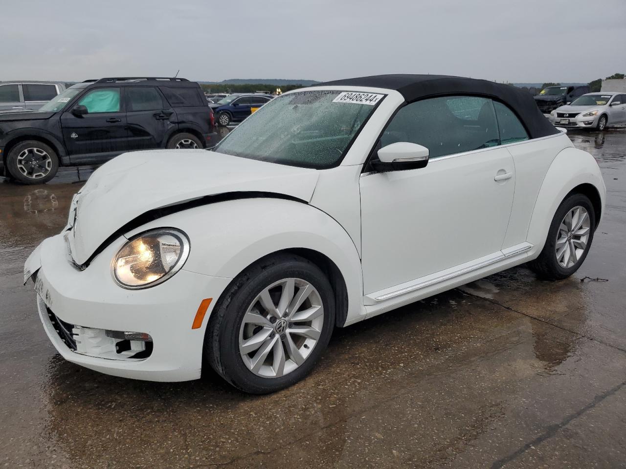 VOLKSWAGEN BEETLE 2014