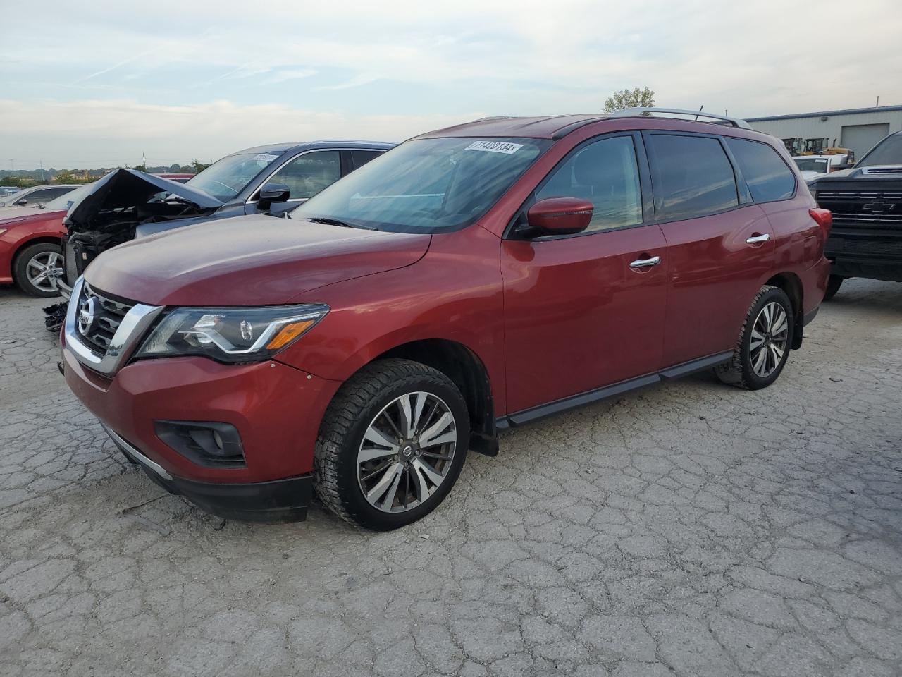 NISSAN Pathfinder 2017