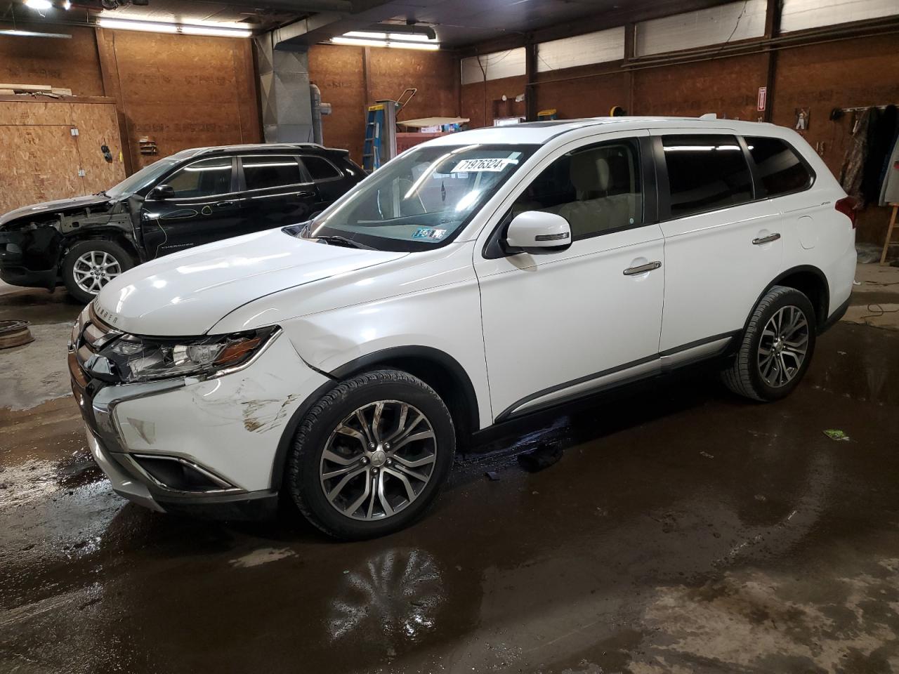 MITSUBISHI OUTLANDER 2018