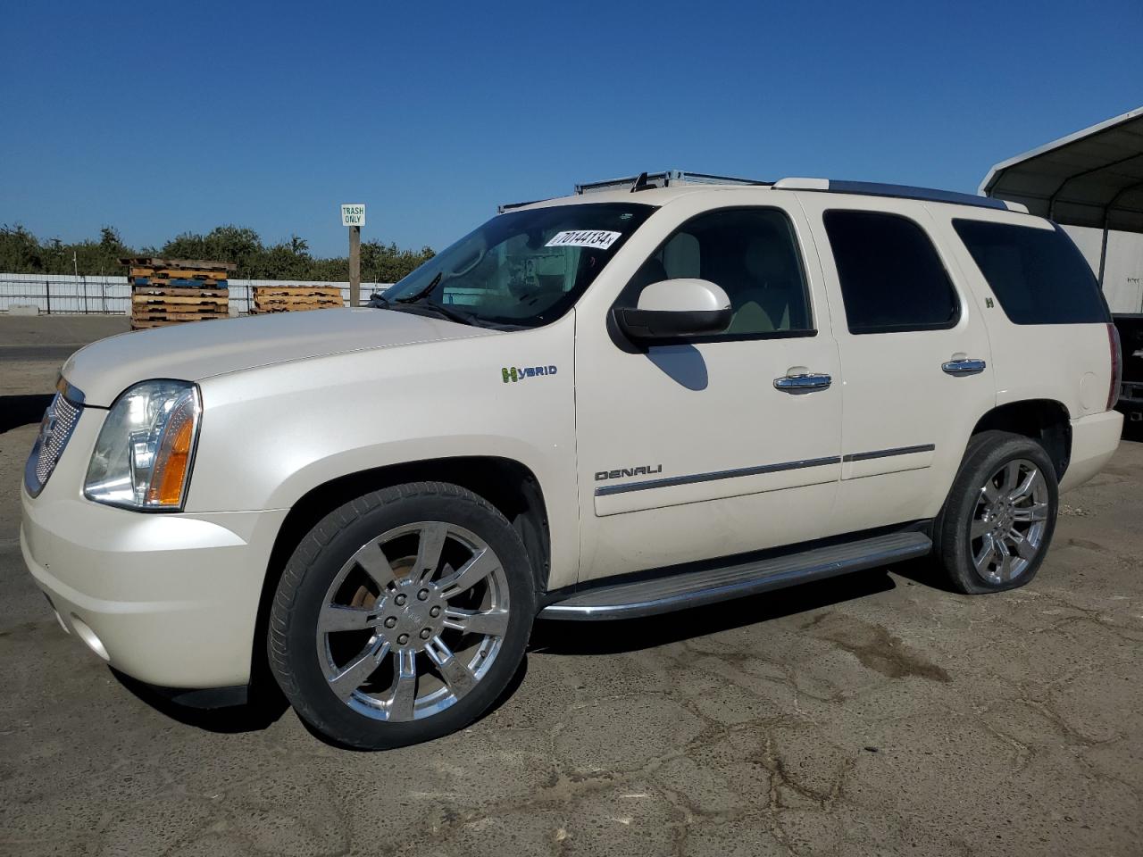 GMC Yukon Dena 2013