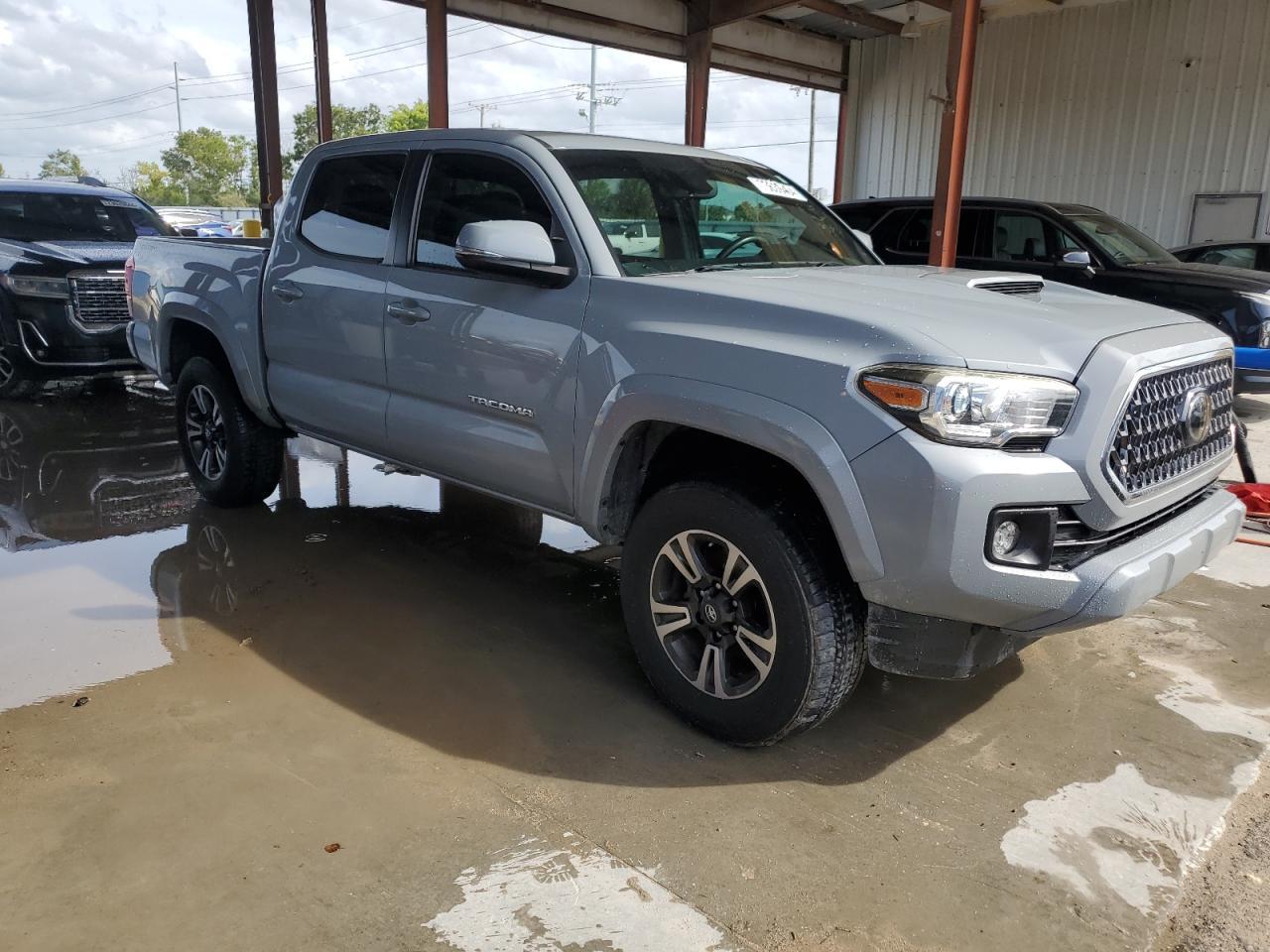 TOYOTA TACOMA DOU 2019
