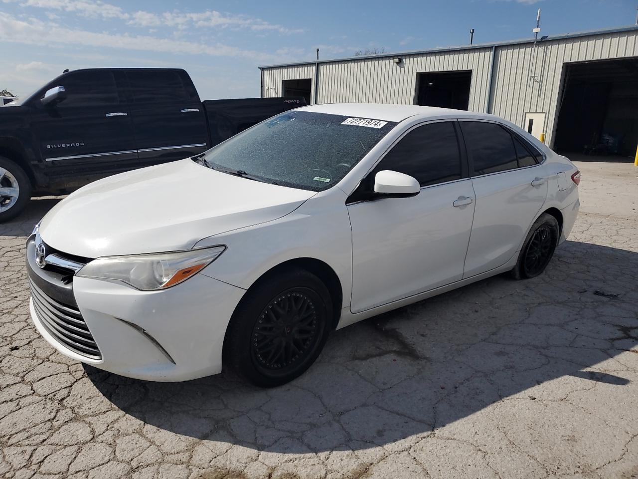 TOYOTA CAMRY LE 2017