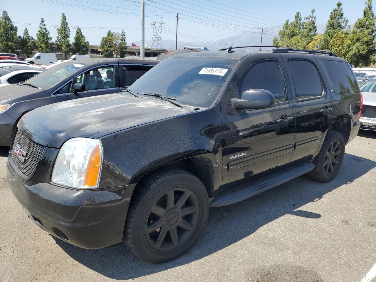 GMC YUKON SLT 2013
