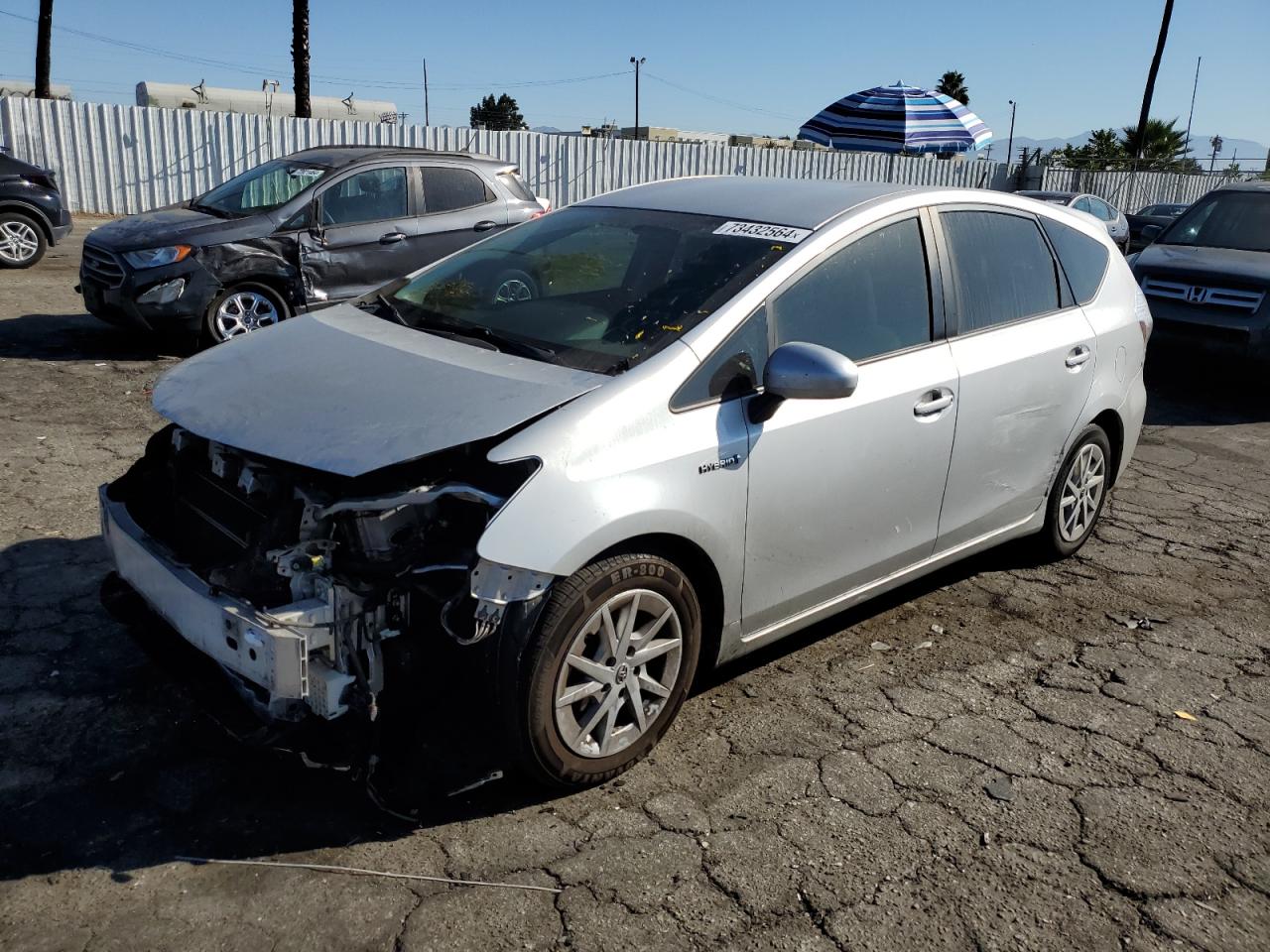 TOYOTA Prius V 2013