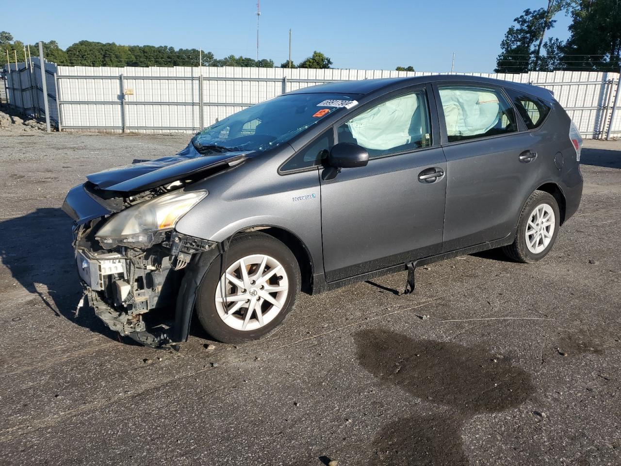 TOYOTA Prius V 2012