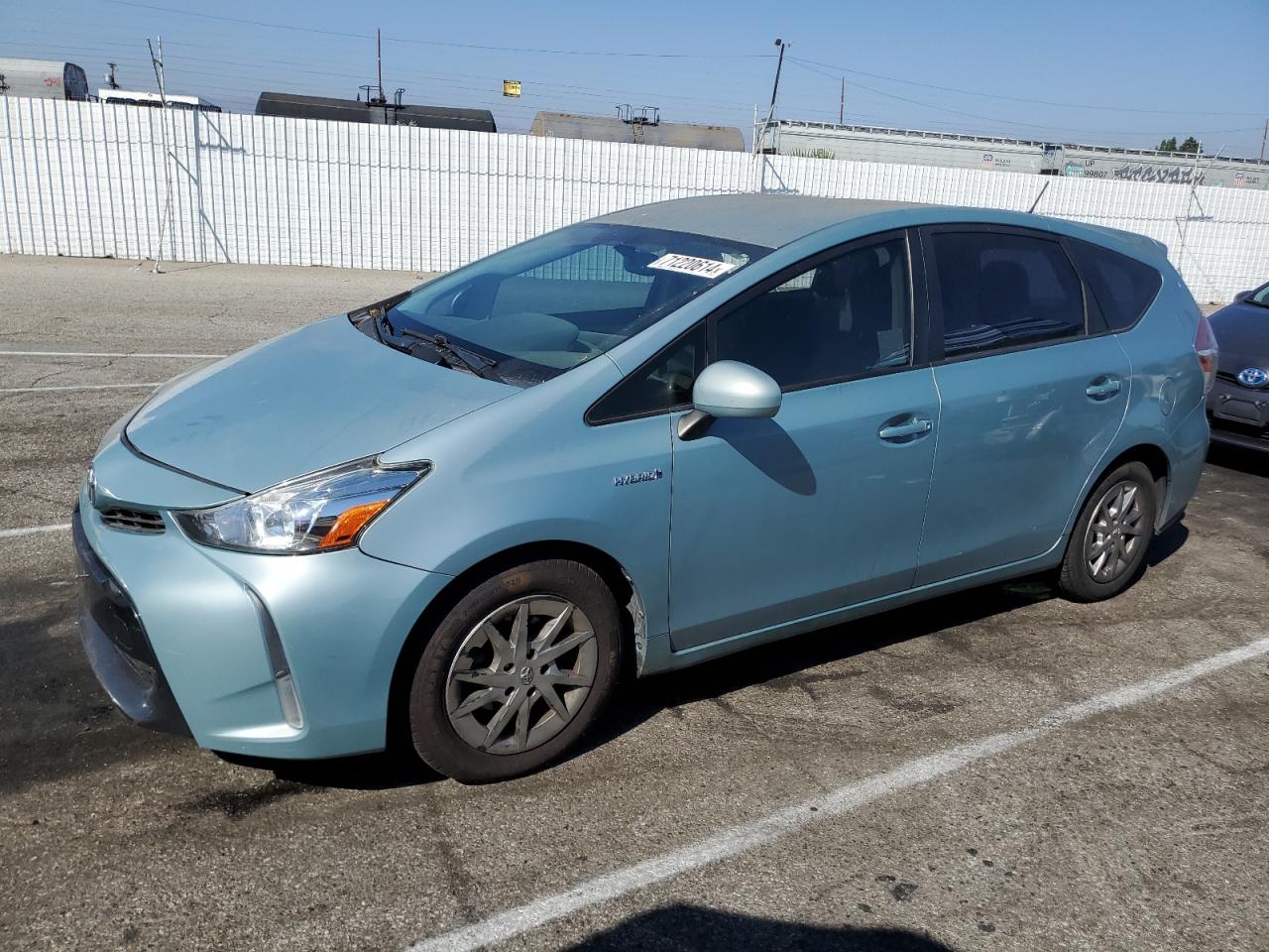 TOYOTA PRIUS V 2015