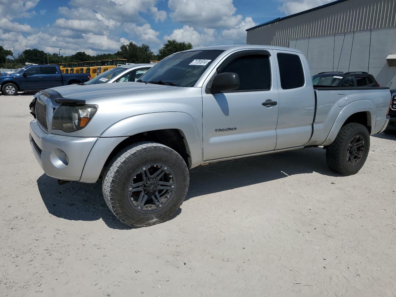 TOYOTA Tacoma Acc 2005