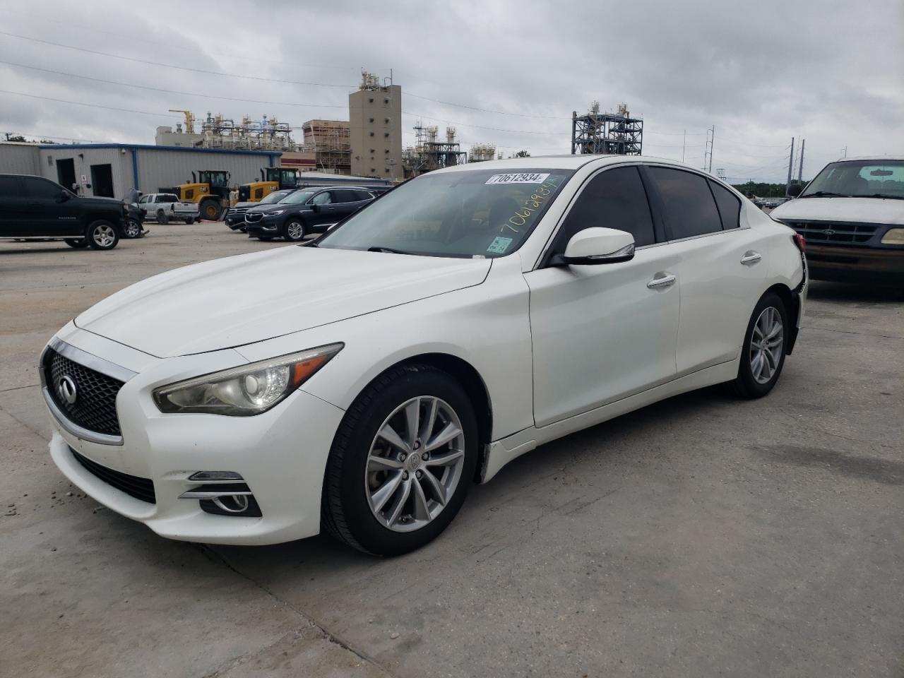 INFINITI Q50 Base 2015
