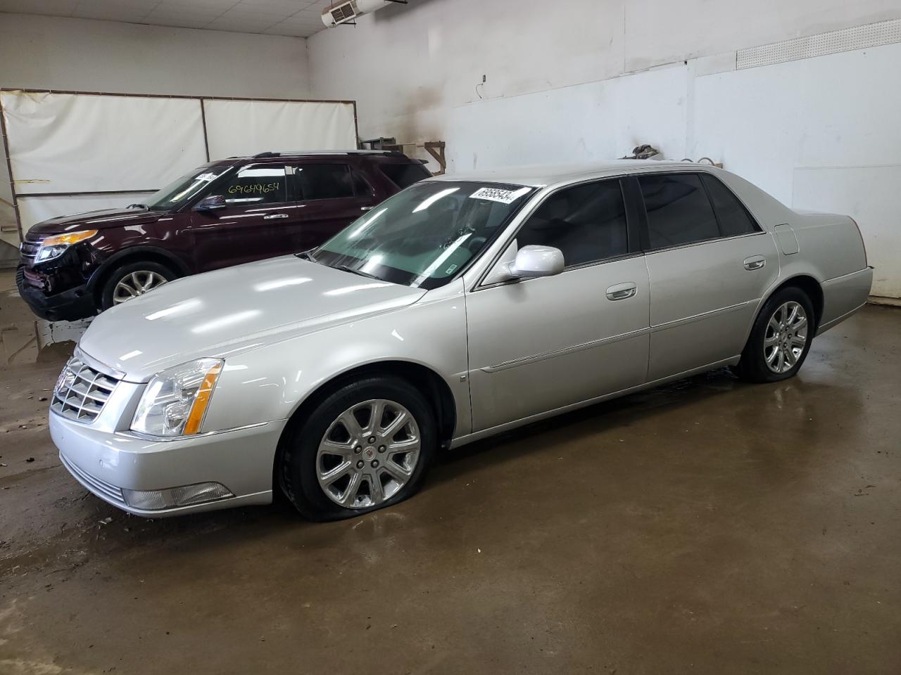 CADILLAC Dts 2009