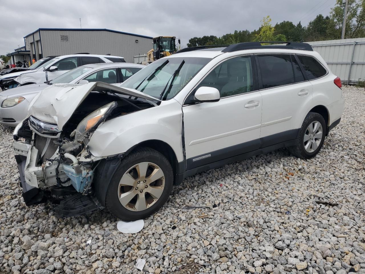SUBARU OUTBACK 2. 2012