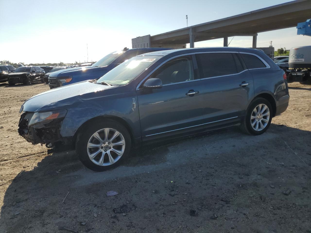 LINCOLN MKT 2018