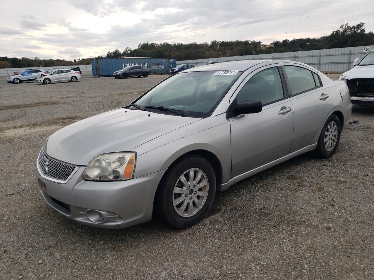 MITSUBISHI GALANT FE 2012