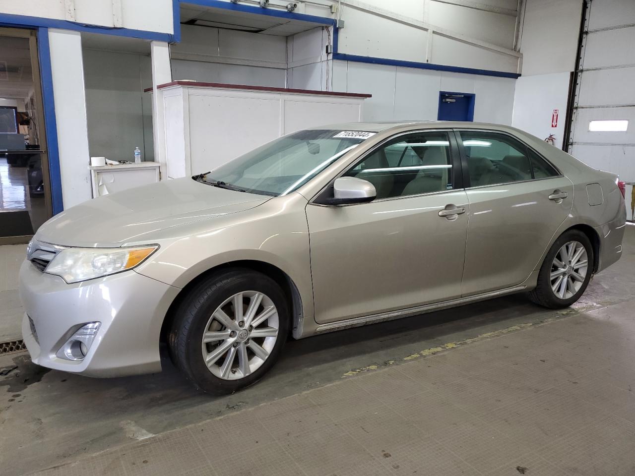 TOYOTA CAMRY L 2014