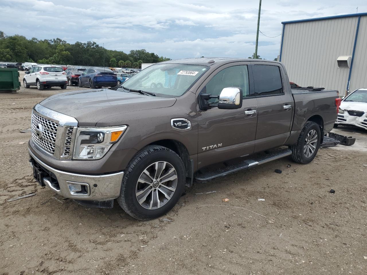 NISSAN TITAN SV 2017