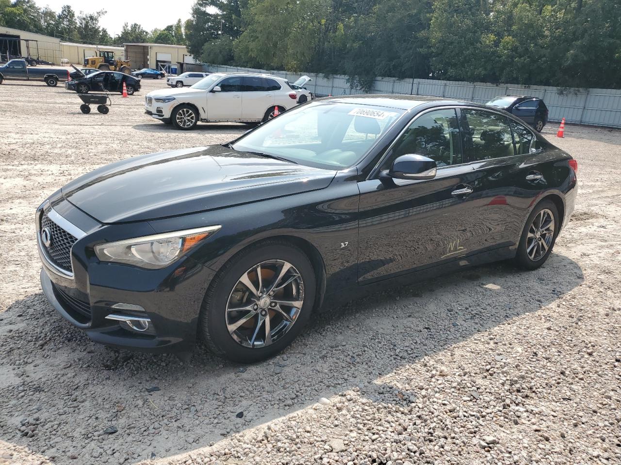 INFINITI Q50 Base 2015