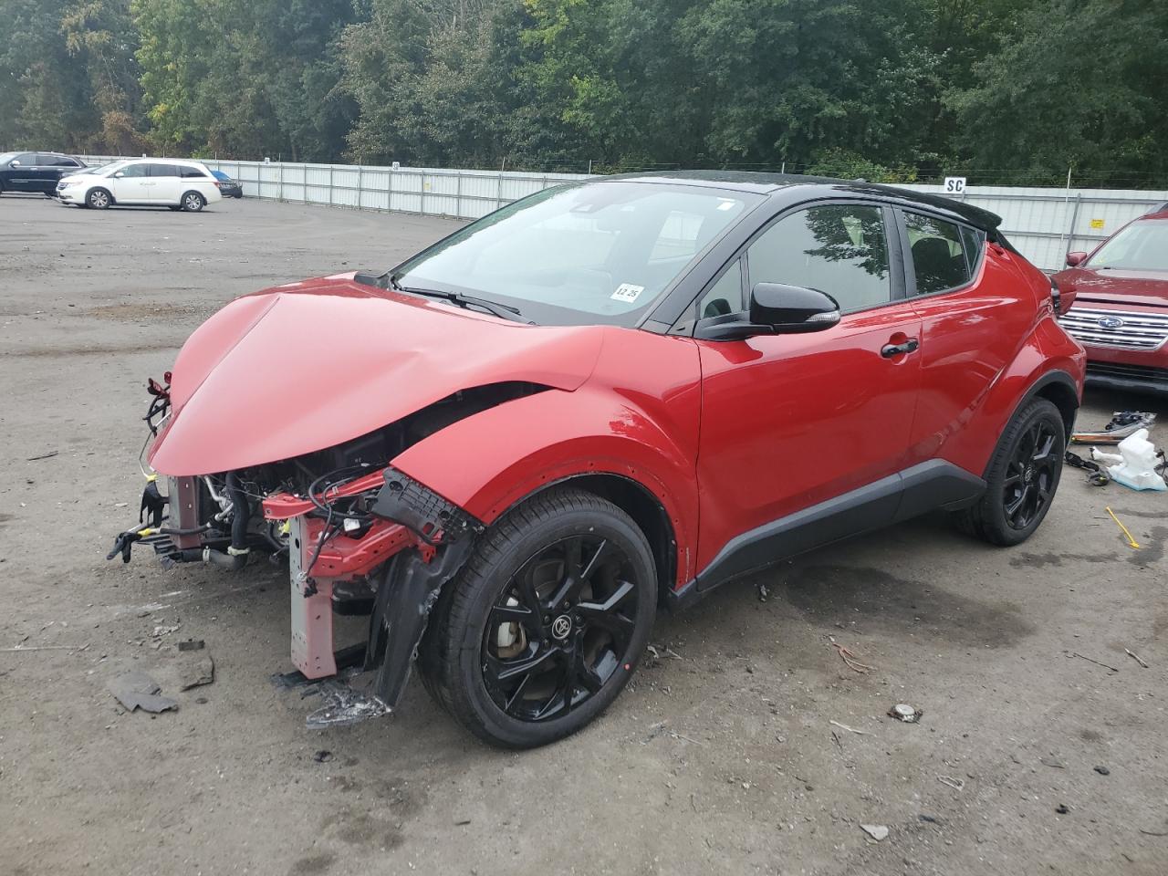 TOYOTA C-HR XLE 2021