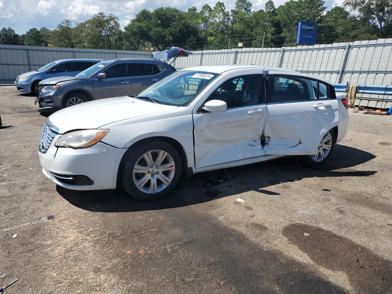 CHRYSLER 200 LX 2013