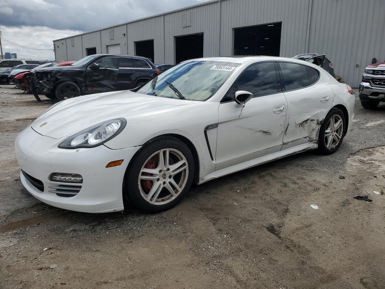PORSCHE PANAMERA 2 2011