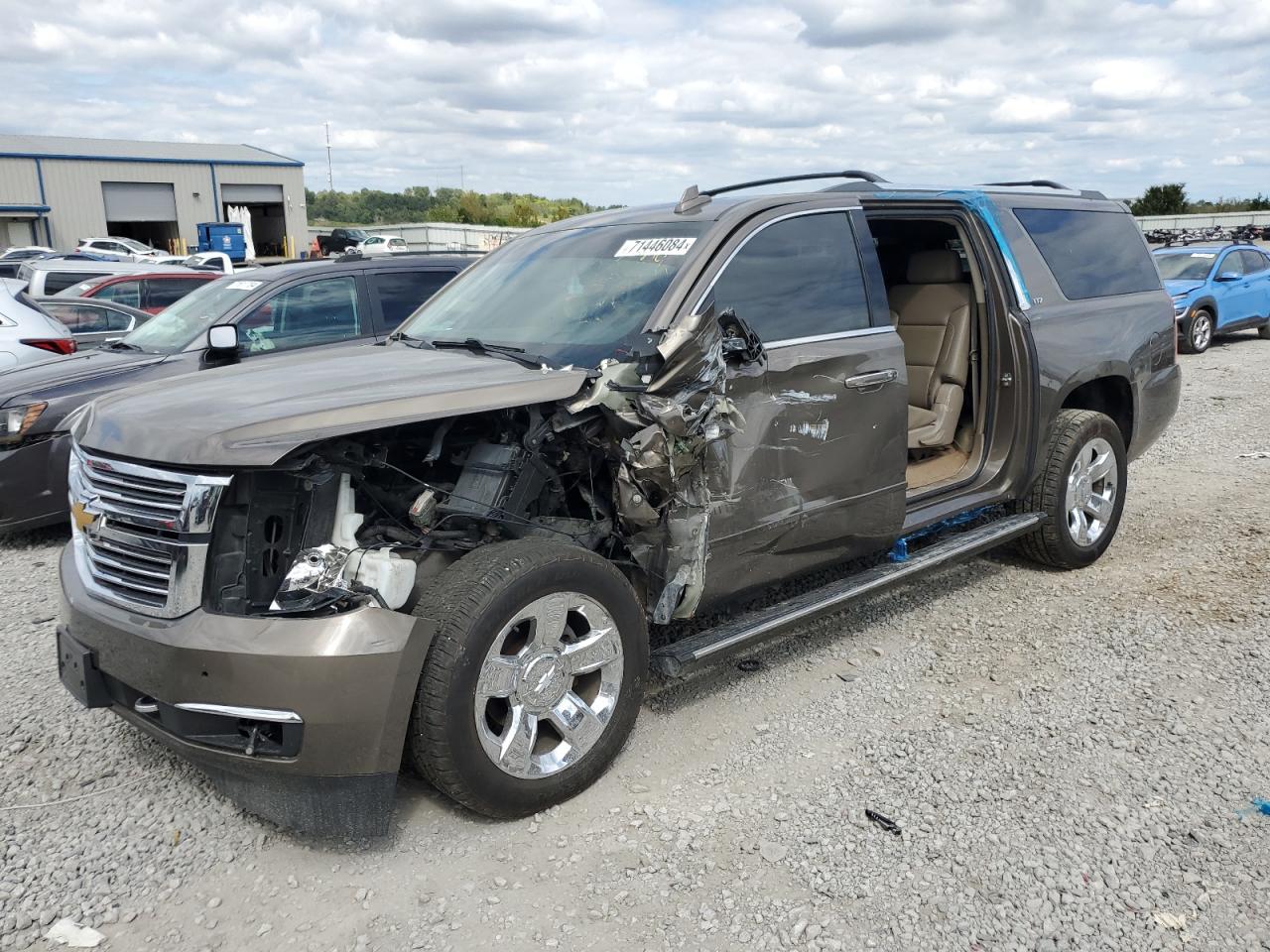 CHEVROLET SUBURBAN K 2016