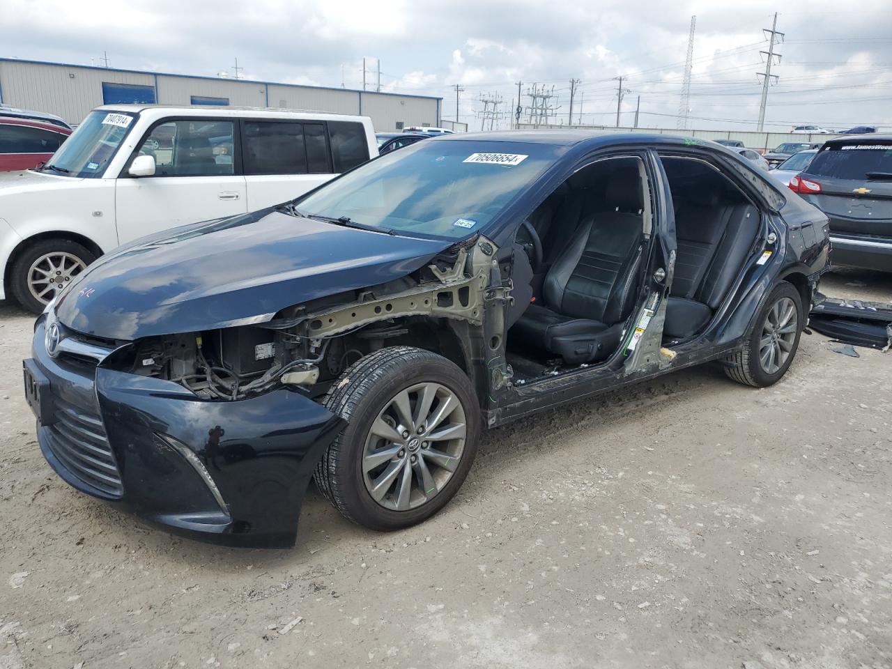 TOYOTA CAMRY LE 2017
