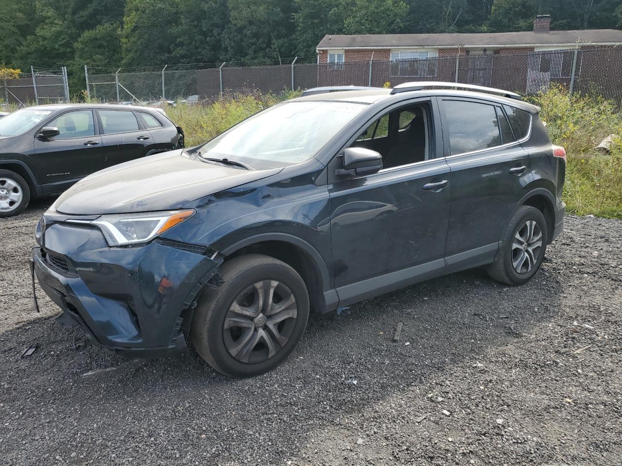 TOYOTA RAV4 LE 2017