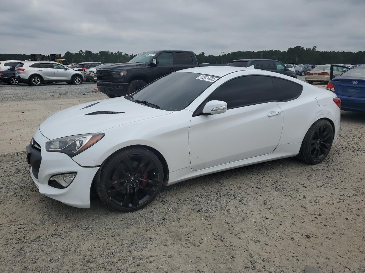HYUNDAI GENESIS CO 2015