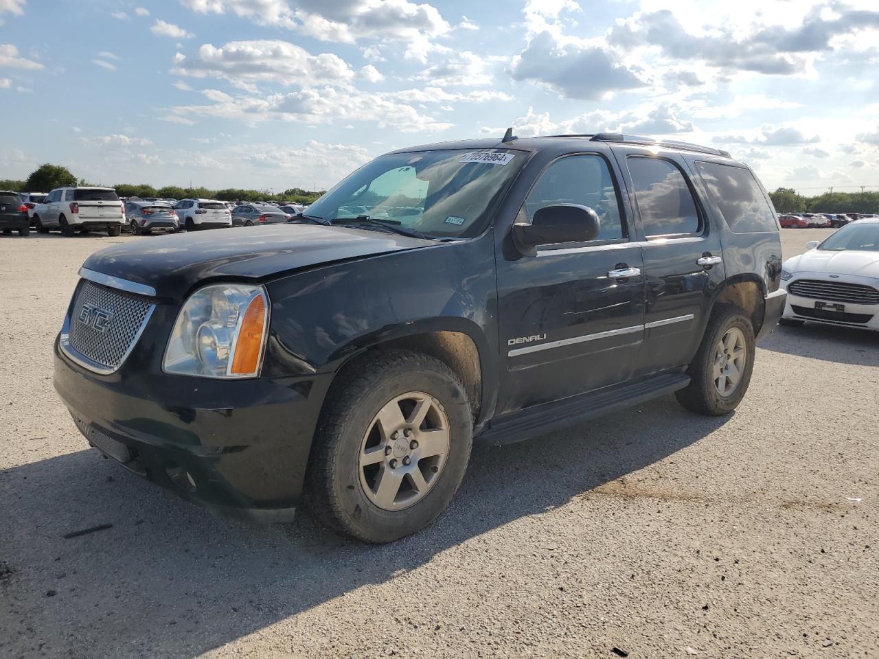 GMC YUKON DENA 2012