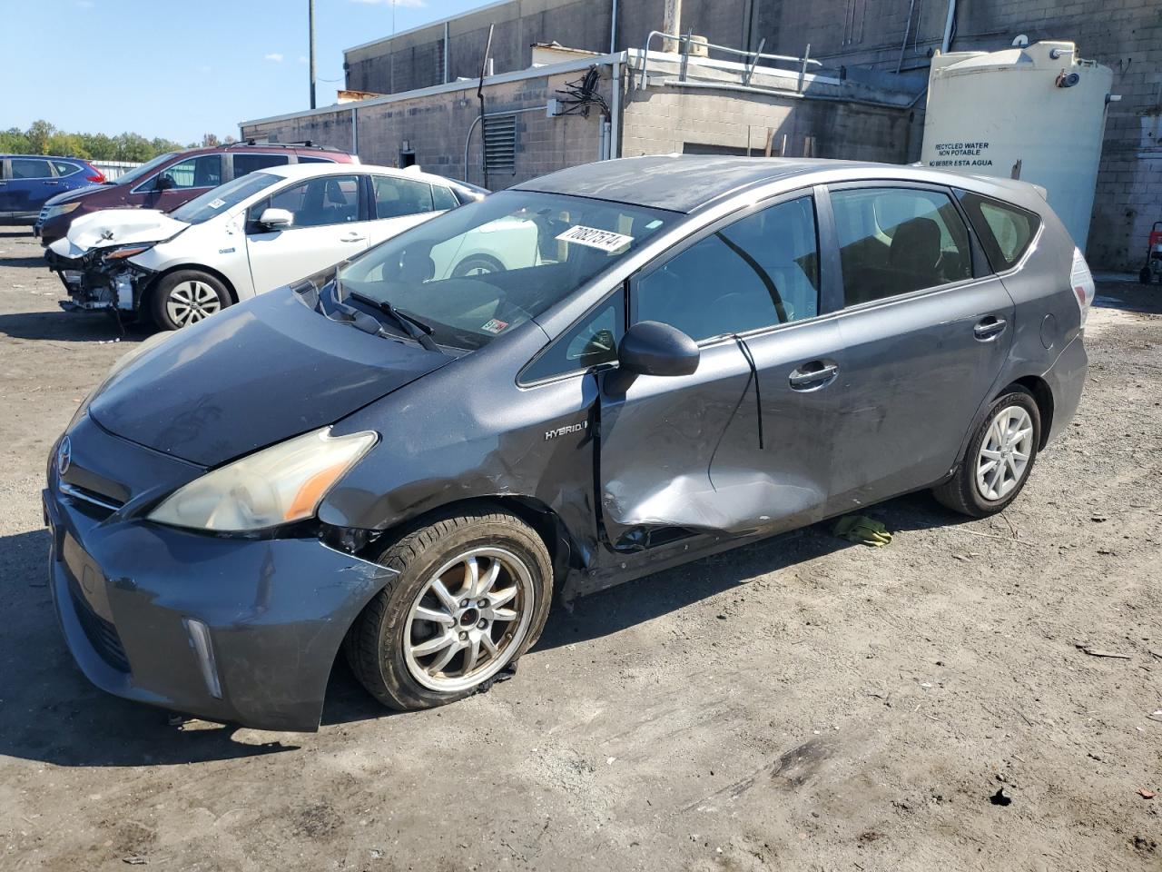 TOYOTA PRIUS V 2013