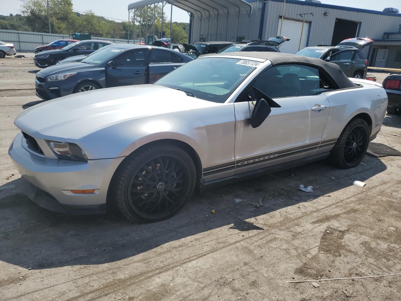 FORD MUSTANG 2011