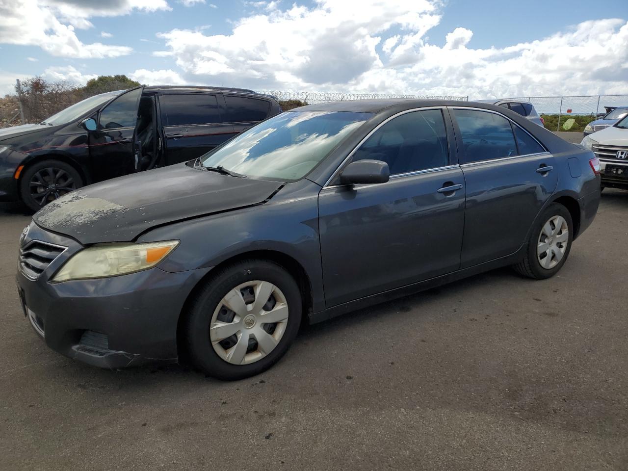 TOYOTA CAMRY BASE 2011