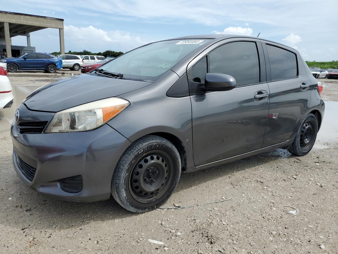 TOYOTA YARIS 2013