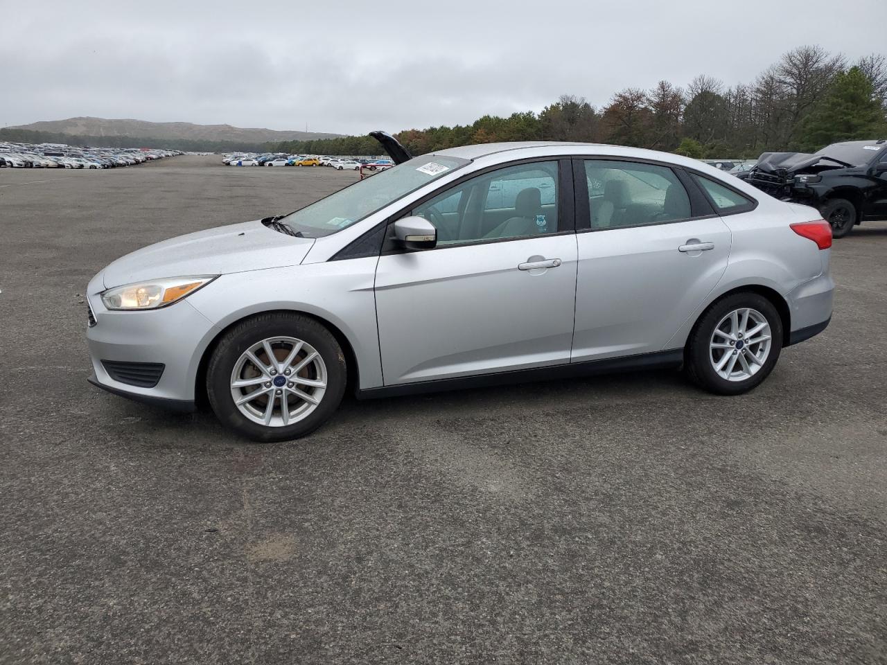 FORD FOCUS SE 2015
