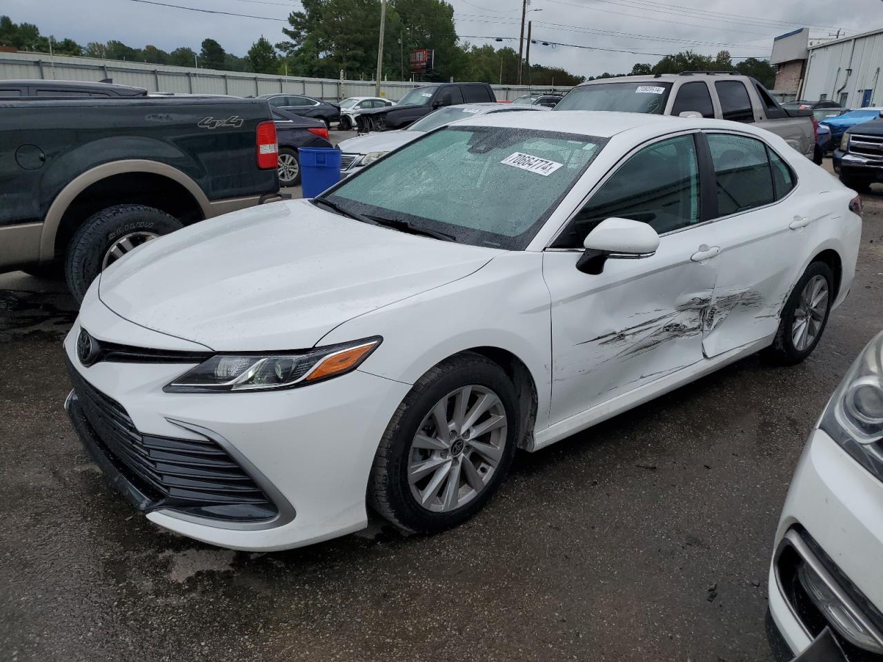TOYOTA CAMRY LE 2022